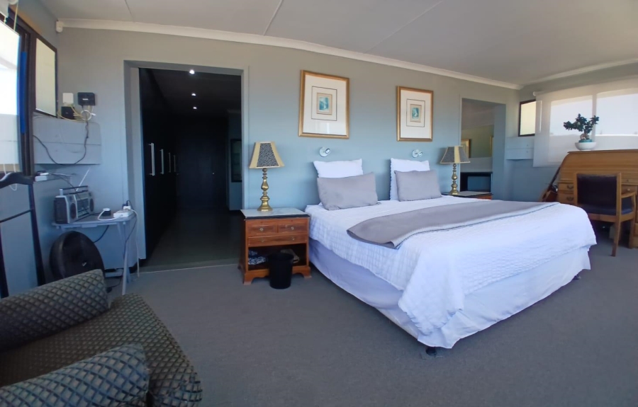 5 Bedroom Property for Sale in De Bakke Western Cape